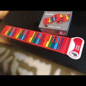 🎹Mukikim Rock and Roll -Up Piano Keyboard. Open box.